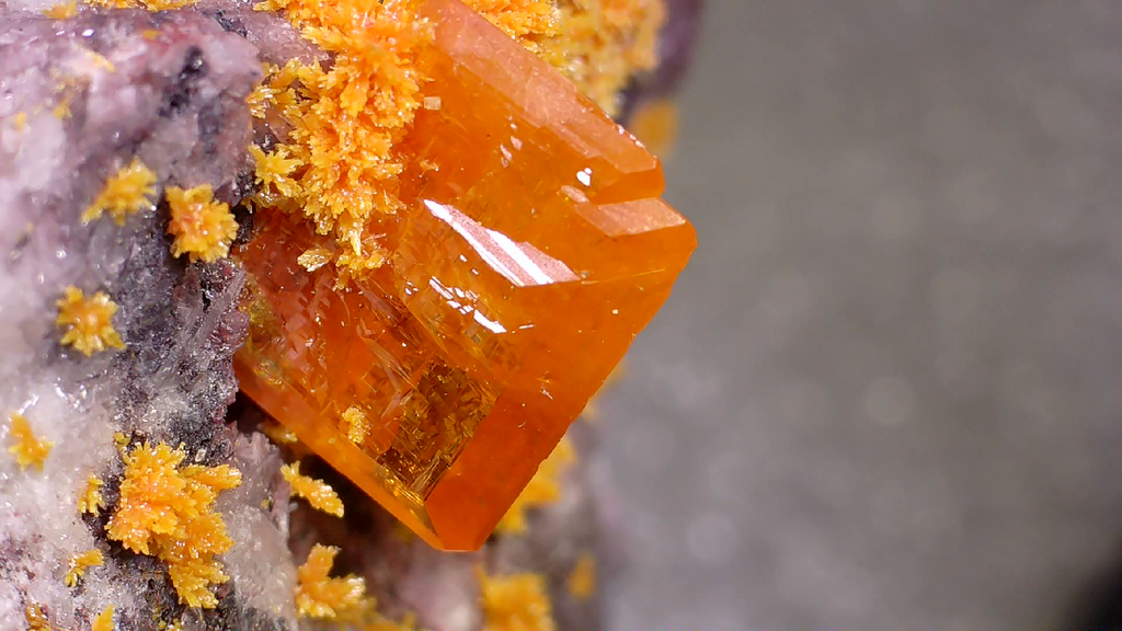 WULFENITE (miniature)