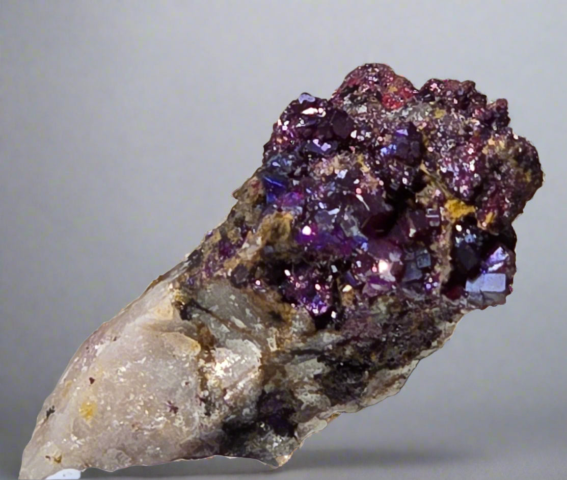 FLUORITE (miniature, micromount crystals)