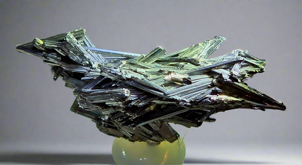 ANTIMONITE-STIBNITE (miniature)