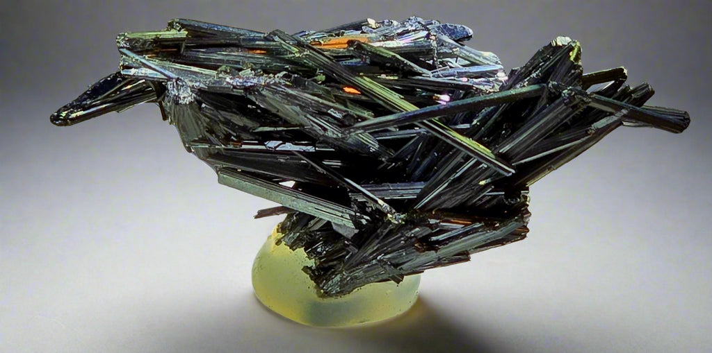ANTIMONITE-STIBNITE (miniature)