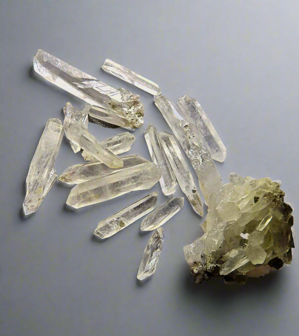 QUARTZ  crystals (lot of thumbnails)
