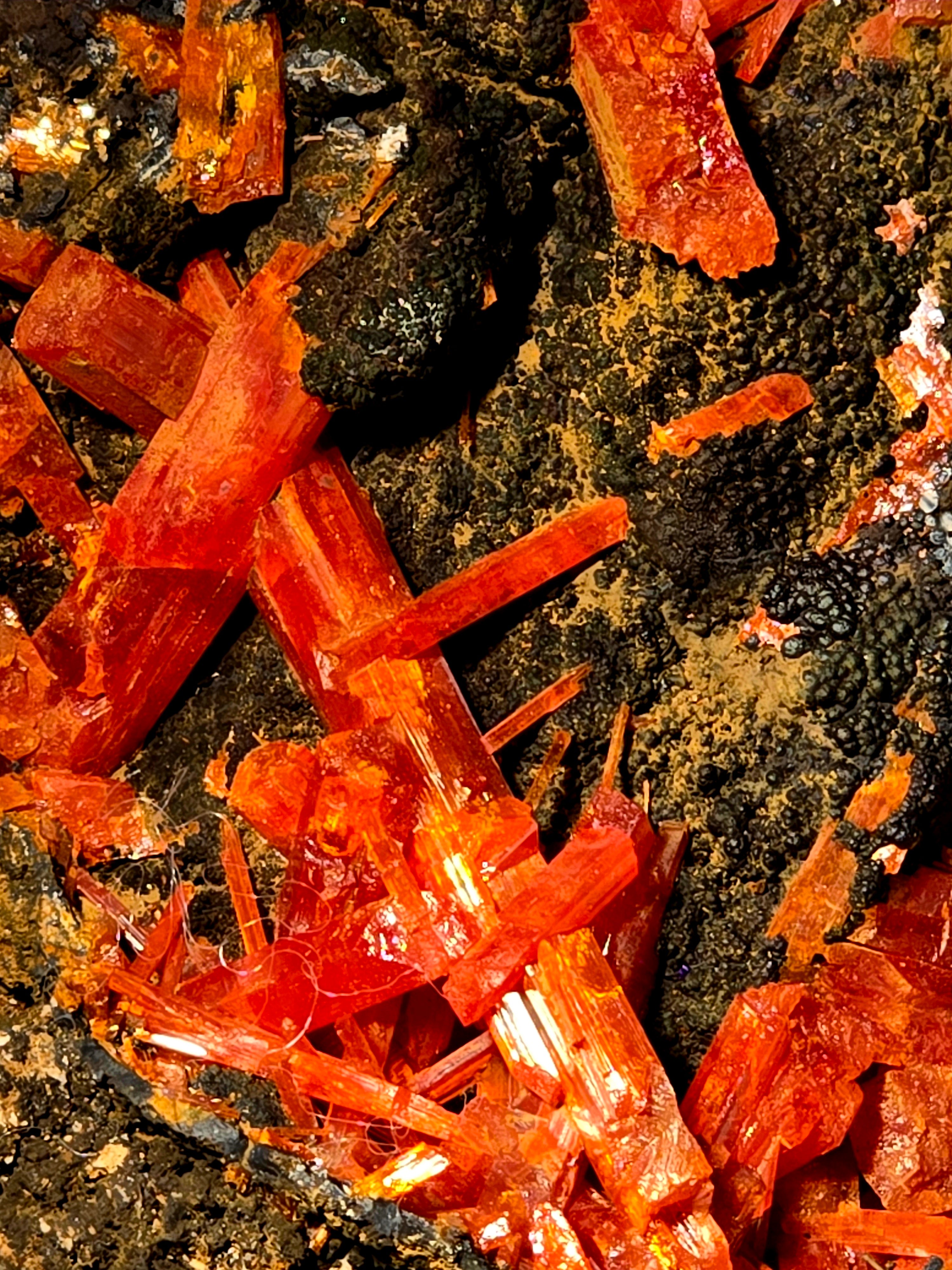 CROCOITE (cabinet)