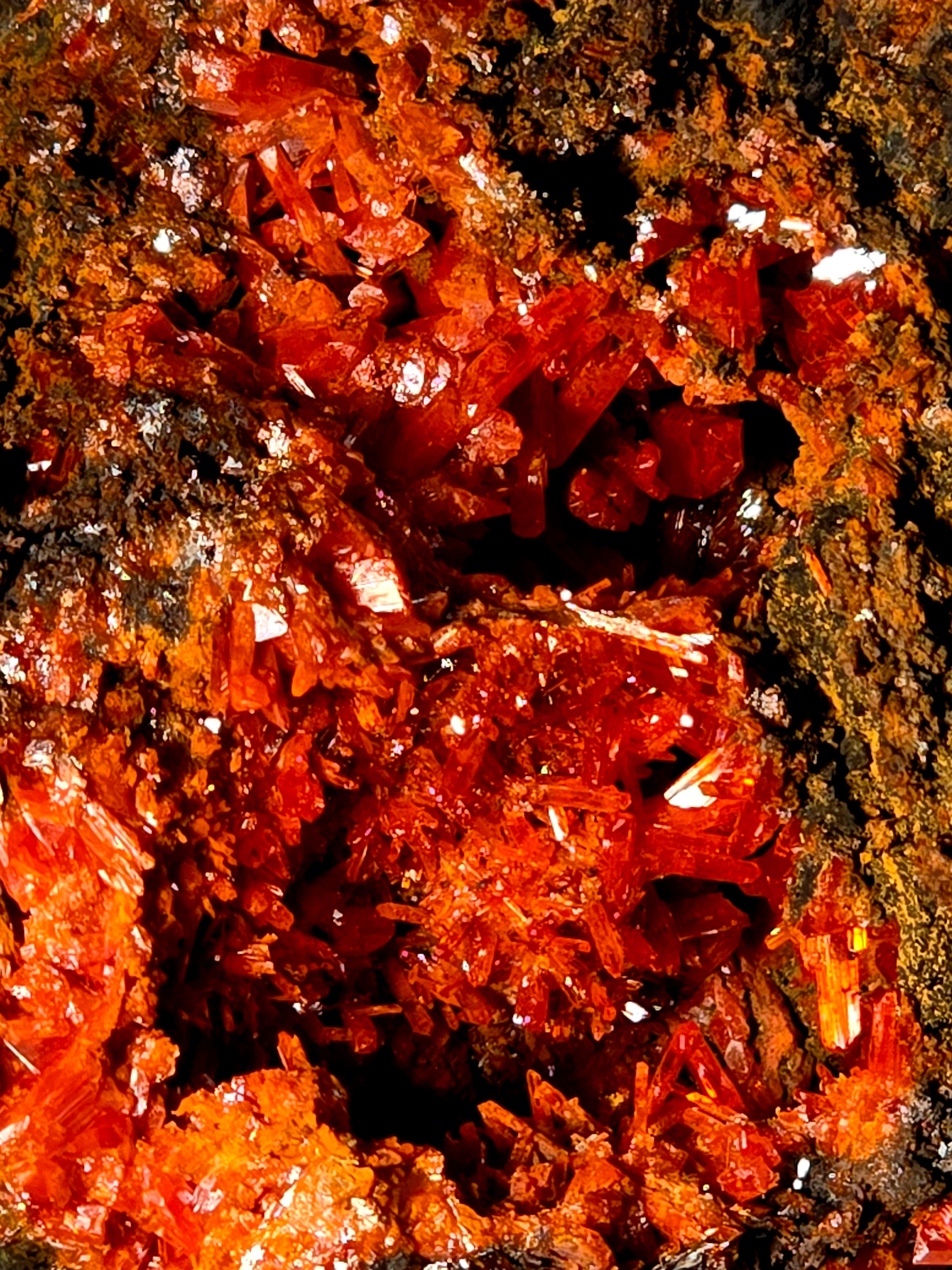 CROCOITE (cabinet)