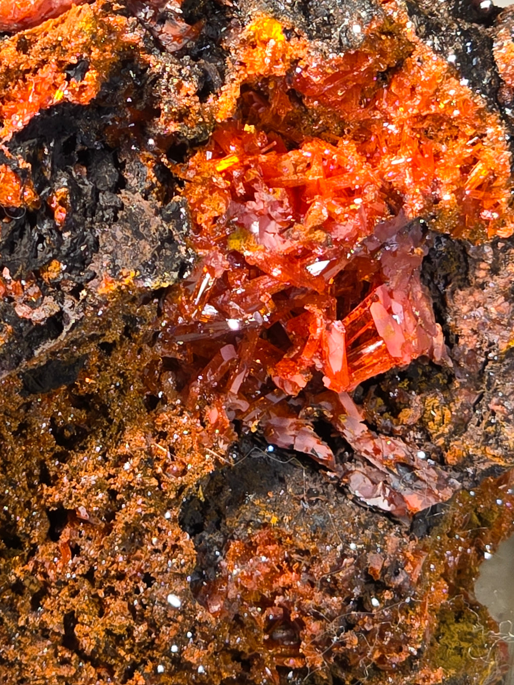 CROCOITE (small cabinet)