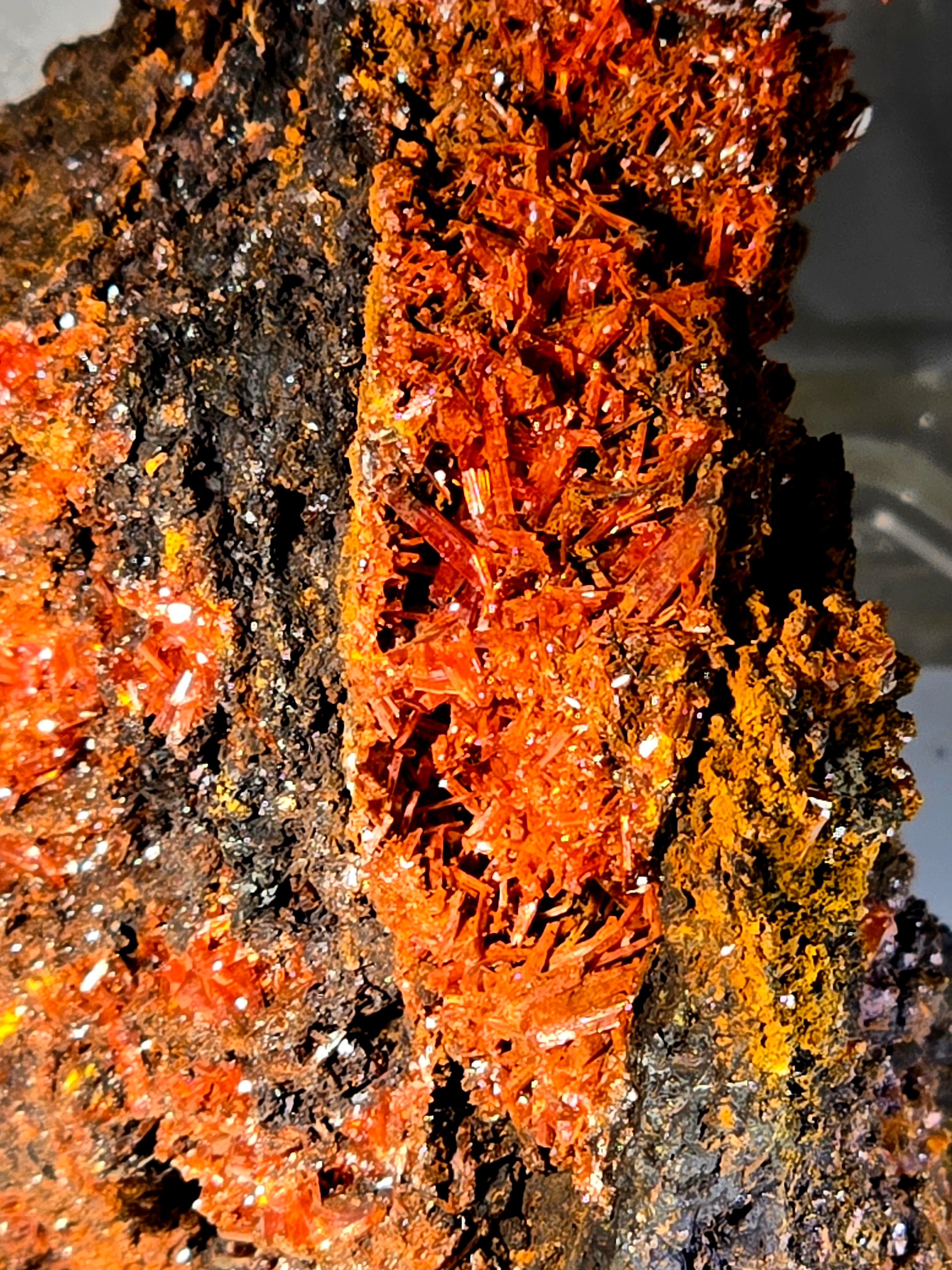 CROCOITE (small cabinet)