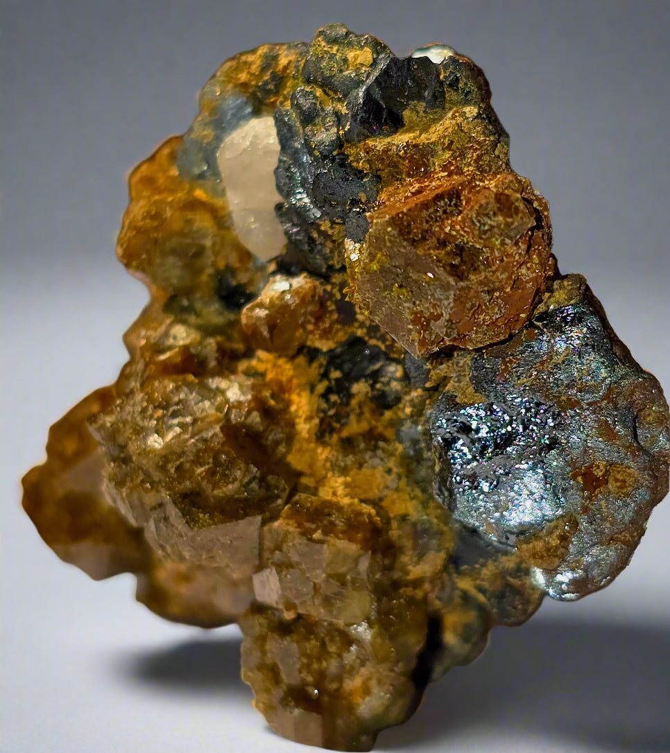 ANDRADITE (small cabinet), var DEMANTOID