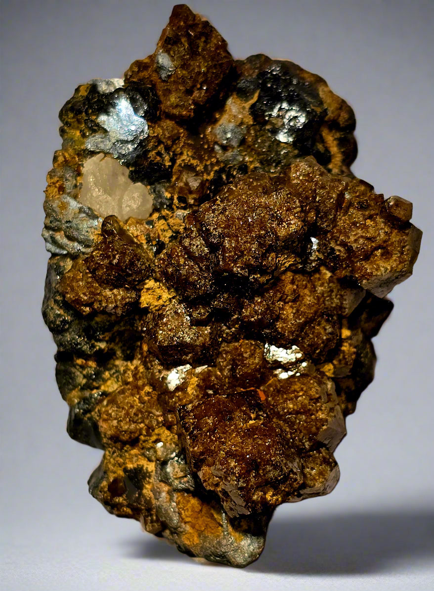 ANDRADITE (small cabinet), var DEMANTOID