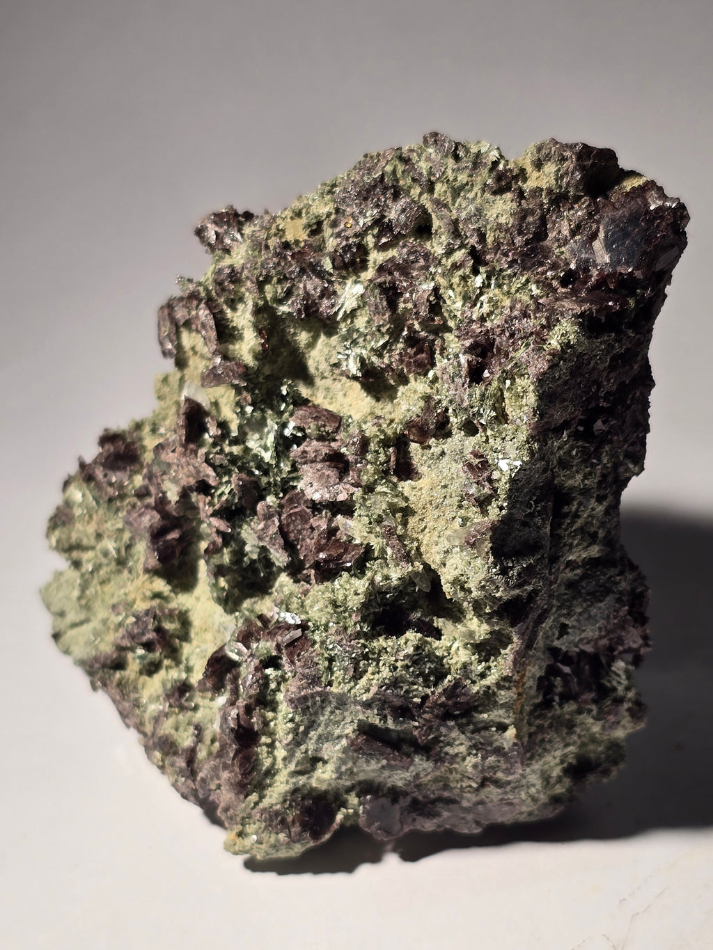 AXINITE (-Fe) - FERROAXINITE , ACTINOLITE (SUPERIOR)