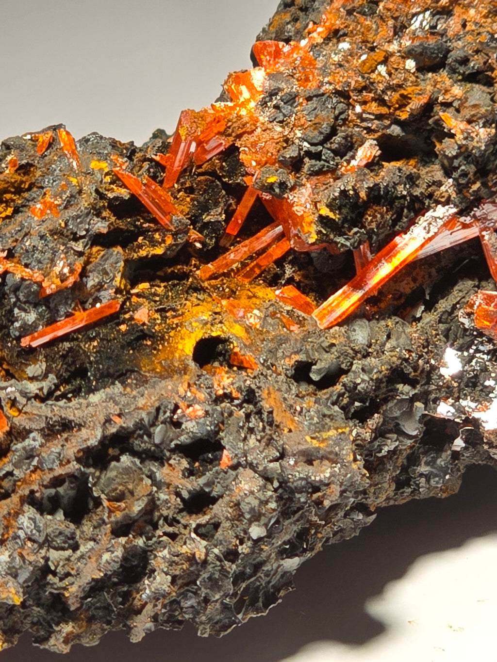 CROCOITE (small cabinet)