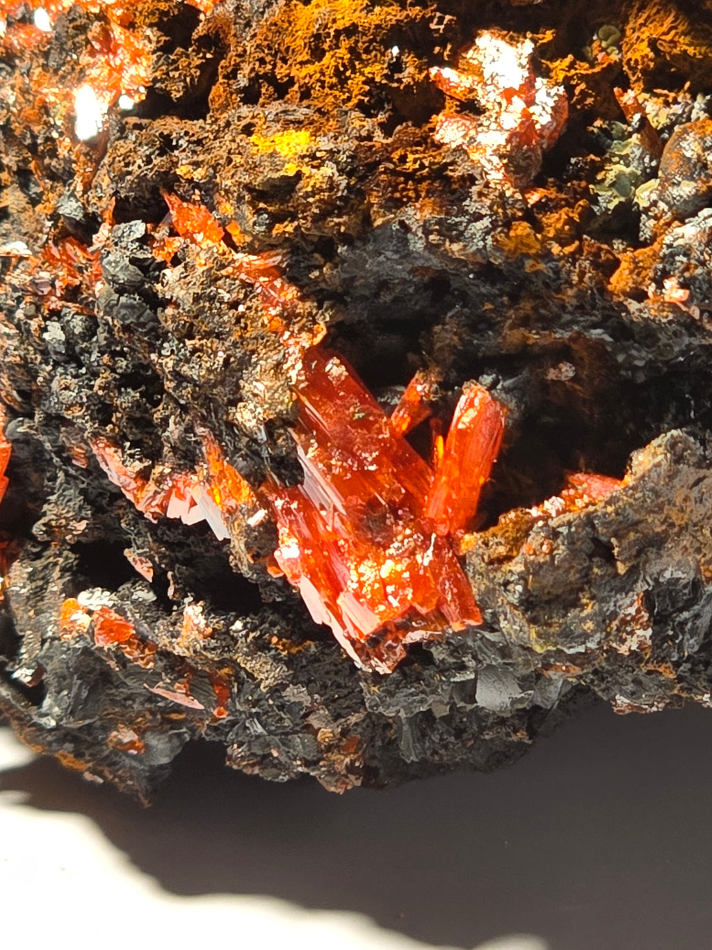 CROCOITE (small cabinet)
