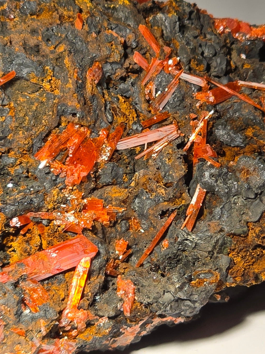 CROCOITE (small cabinet)