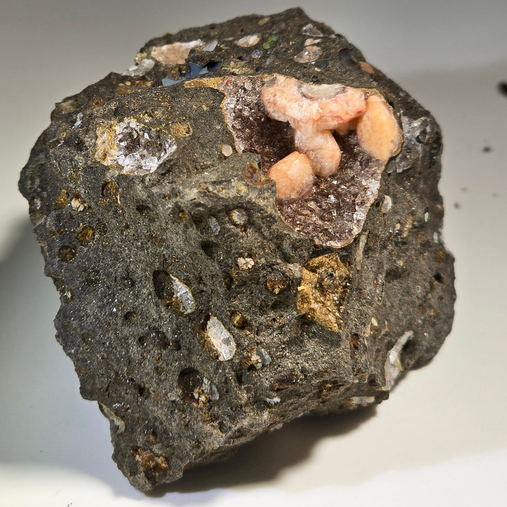 GMELINITE-Ca (miniature) on ANALCIME, Little Plains, Quarry Blue Tier, Weldborough, Tasmania