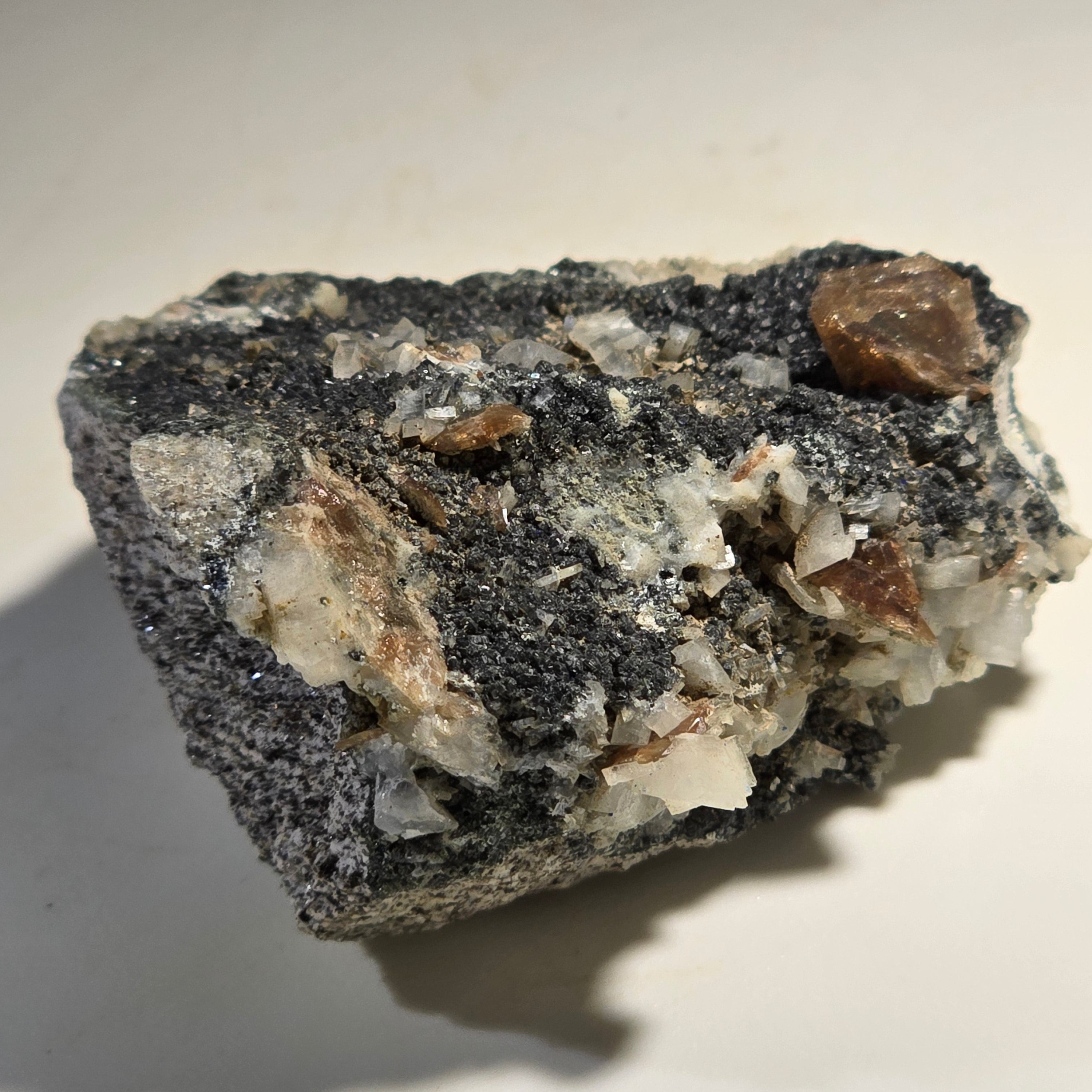 TITANITE , ALBITE, CHLORITE