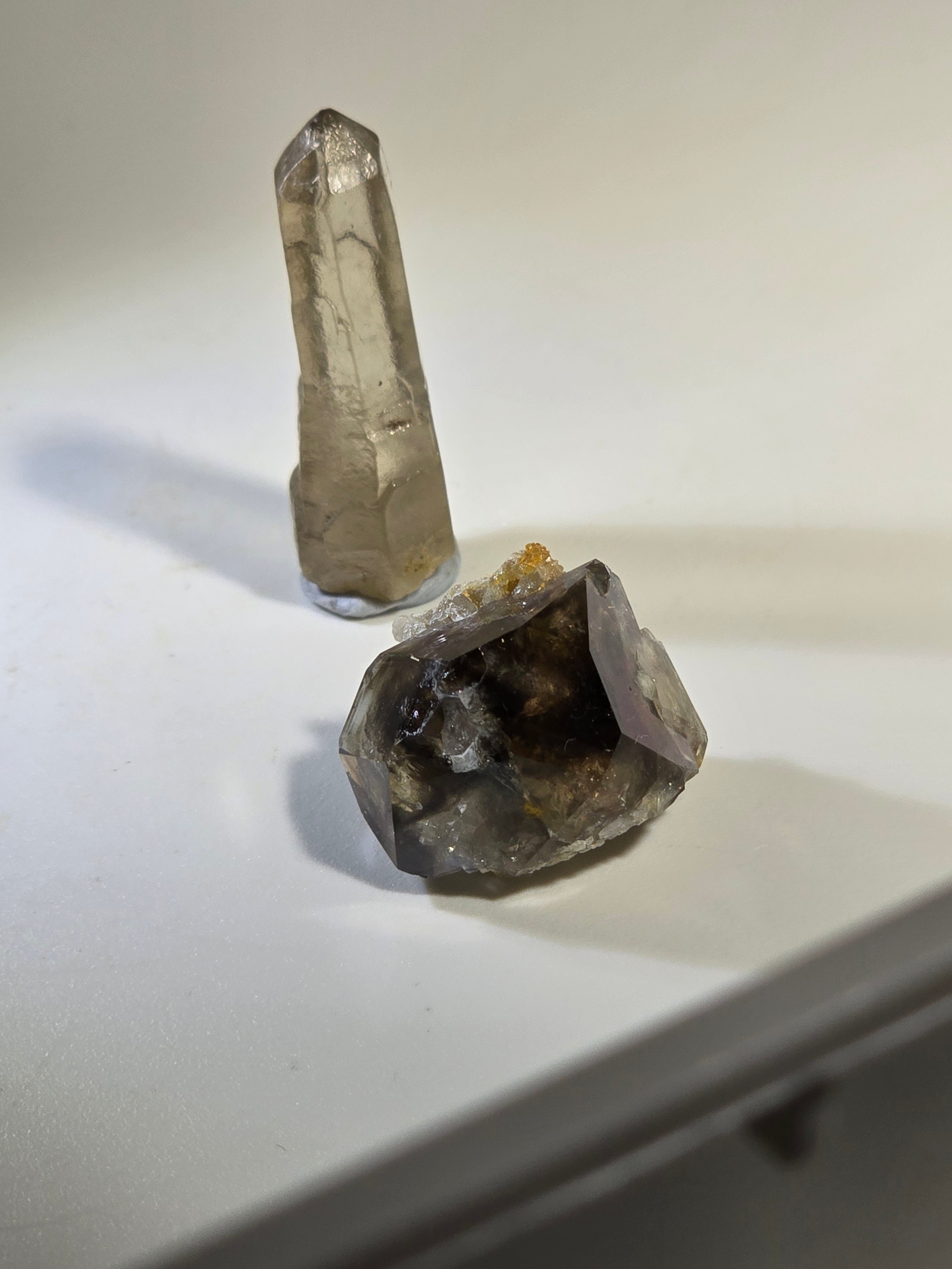 QUARTZ MOORALLA SMOKEY (miniature) (2 CRYSTALS)