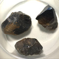 Cristaux de cassitérite à collectionner ou à tailler (lot de 3 cristaux), mine de Kara, Tasmanie