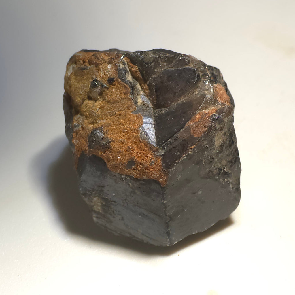 Cristaux de cassitérite à collectionner ou à tailler (lot de 1 grand cristal), mine de Kara, Tasmanie