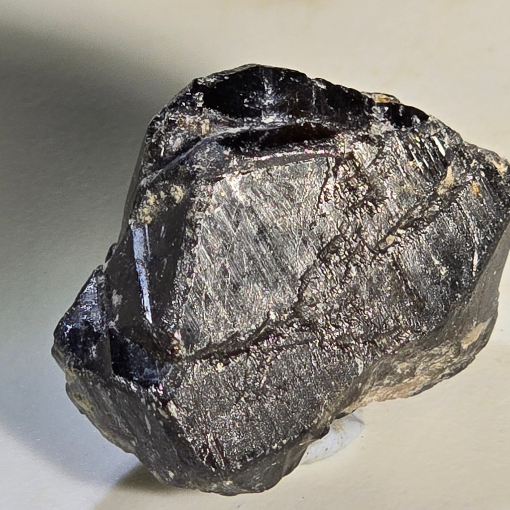 Cristaux de cassitérite à collectionner ou à tailler (1 grand cristal), mine de Kara, Tasmanie