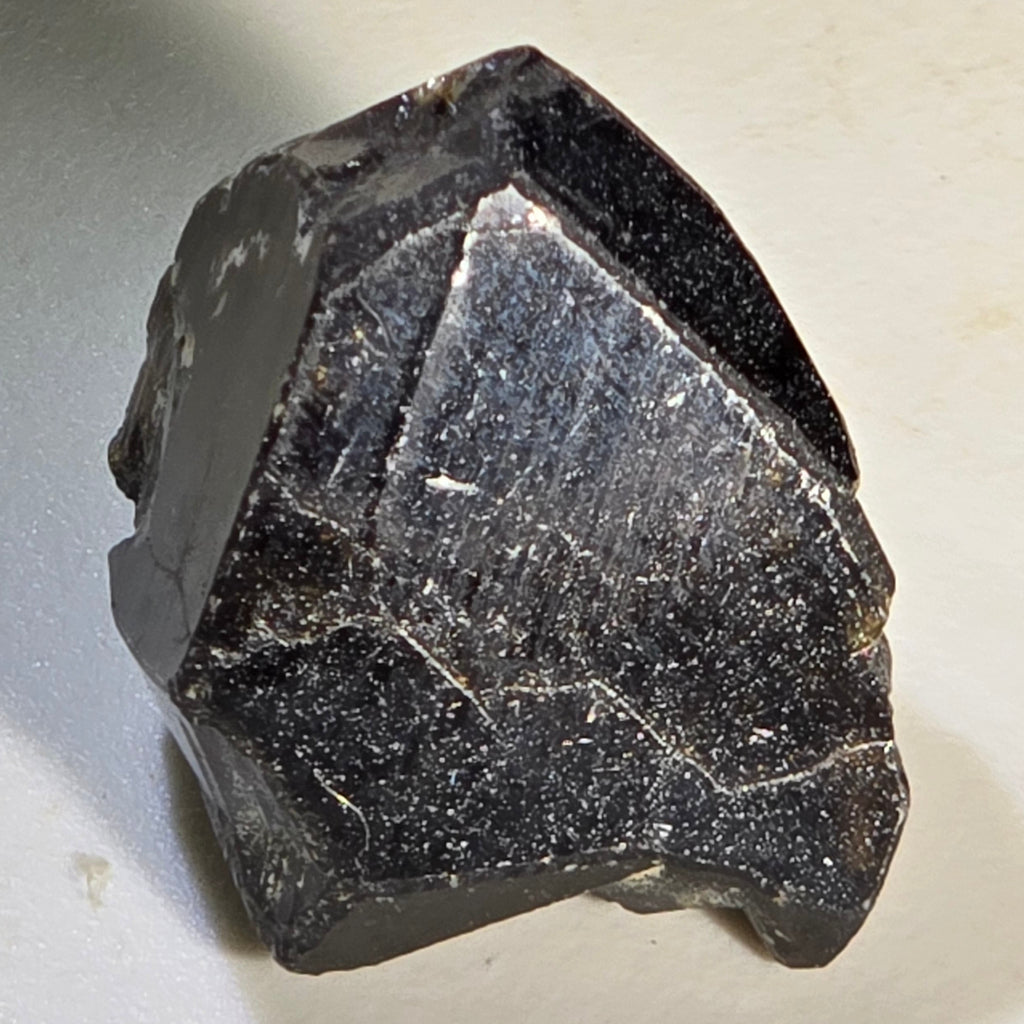 CRISTAUX DE CASSITERITE À COLLECTIONNER OU À TAILLER (1 GRAND CRISTAL) VENDU