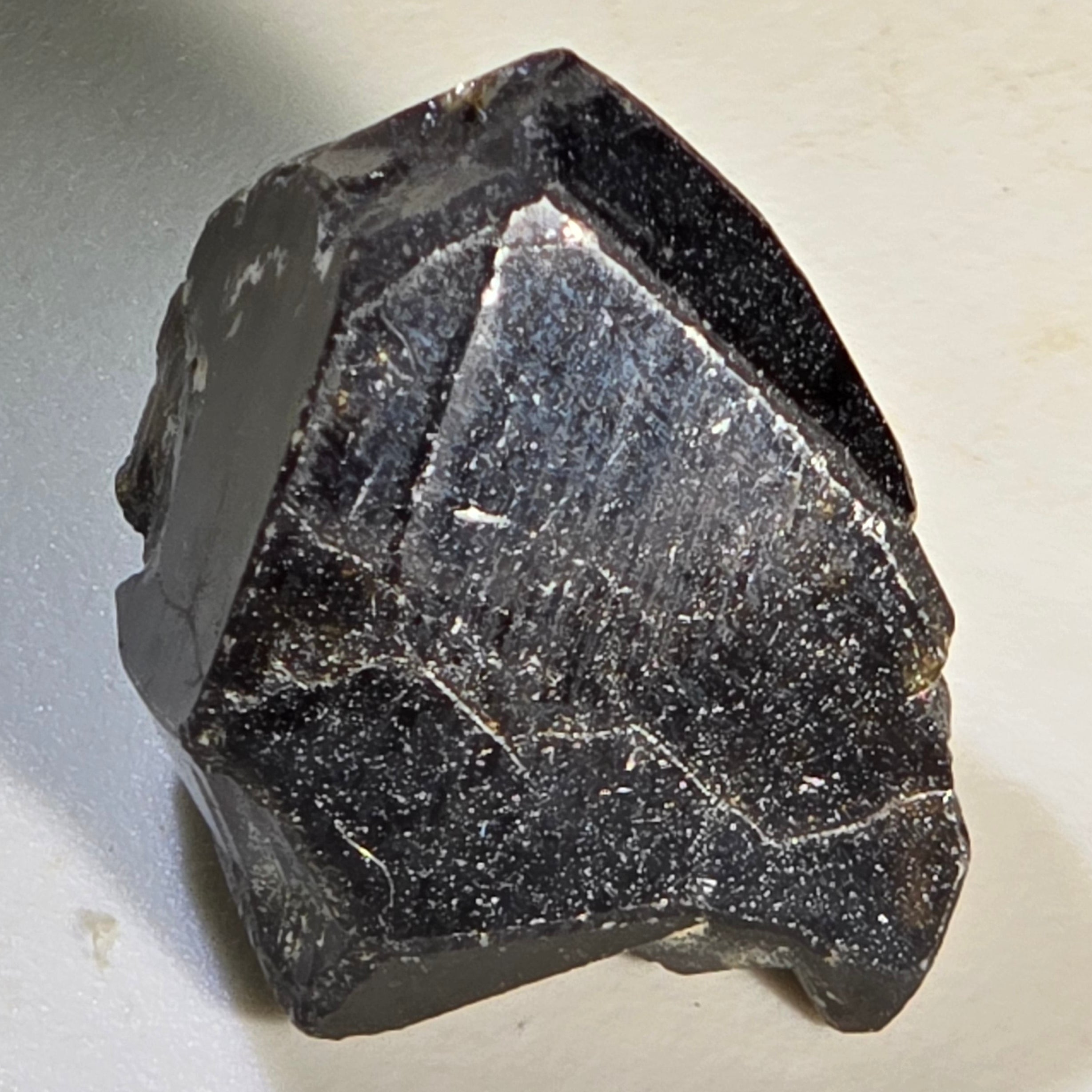 CRISTAUX DE CASSITERITE À COLLECTIONNER OU À TAILLER (1 GRAND CRISTAL) VENDU