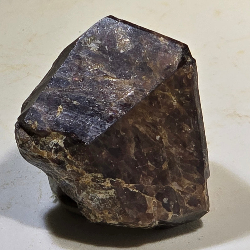 Cristaux de cassitérite à collectionner ou à tailler (1 grand cristal), mine de Kara, Tasmanie