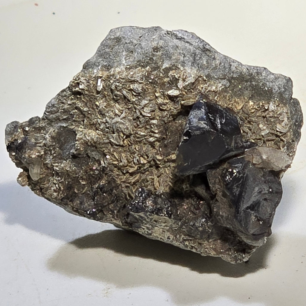 Cristaux de cassitérite à collectionner (sur matrice), mine de Kara, Tasmanie