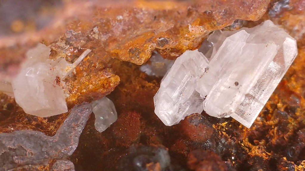 CERUSSITE in GOETHITE vug, Magnet Mine near WARATAH TASMANIA