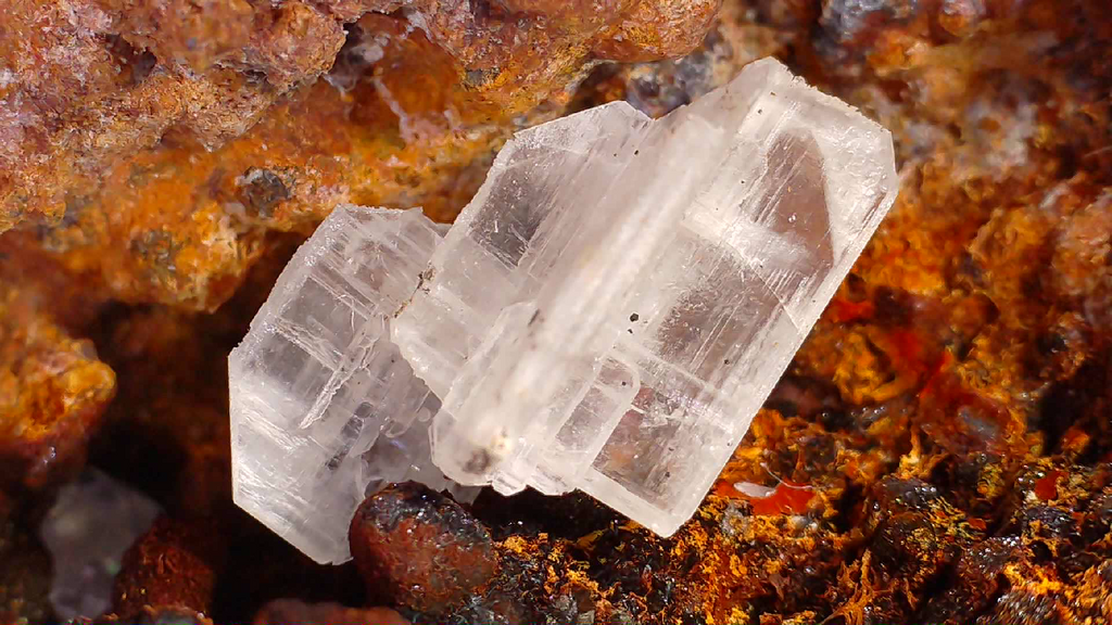 CERUSSITE in GOETHITE vug, Magnet Mine near WARATAH TASMANIA