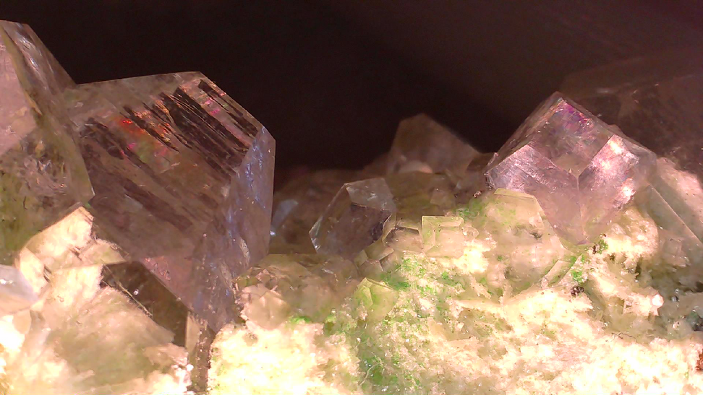 APOPHILLITE on BRUCITE, Avebury Mine Zeehan Dundas Tasmania (small cabinet)