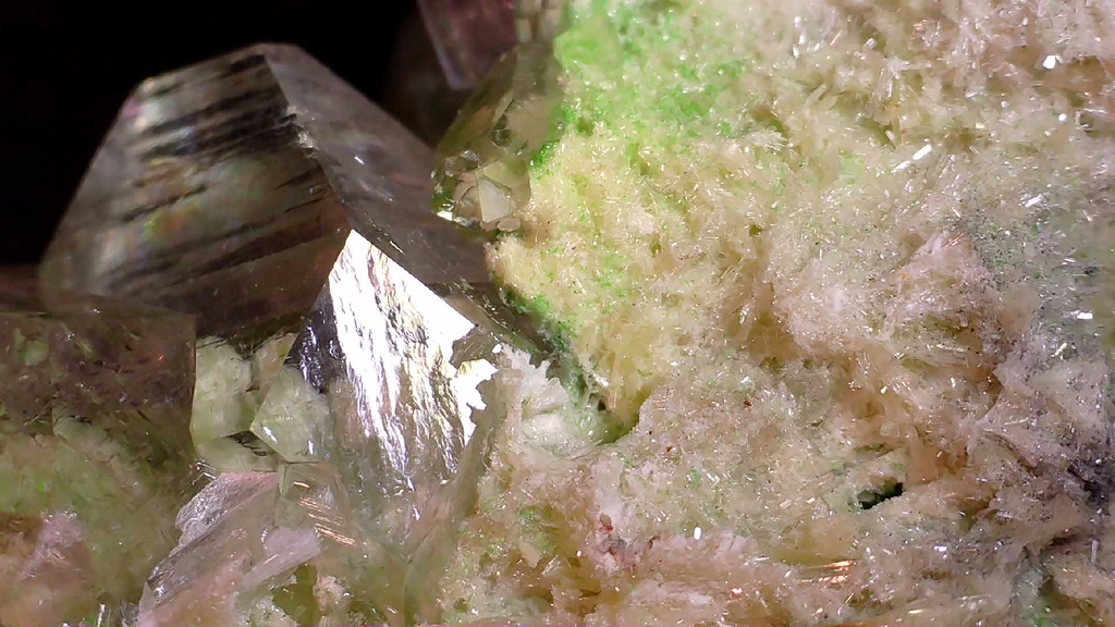 APOPHILLITE on BRUCITE, Avebury Mine Zeehan Dundas Tasmania (small cabinet)