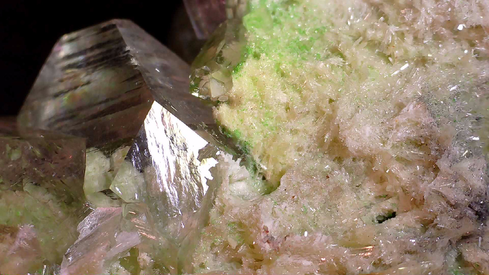 APOPHILLITE on BRUCITE, Avebury Mine Zeehan Dundas Tasmania (small cabinet)