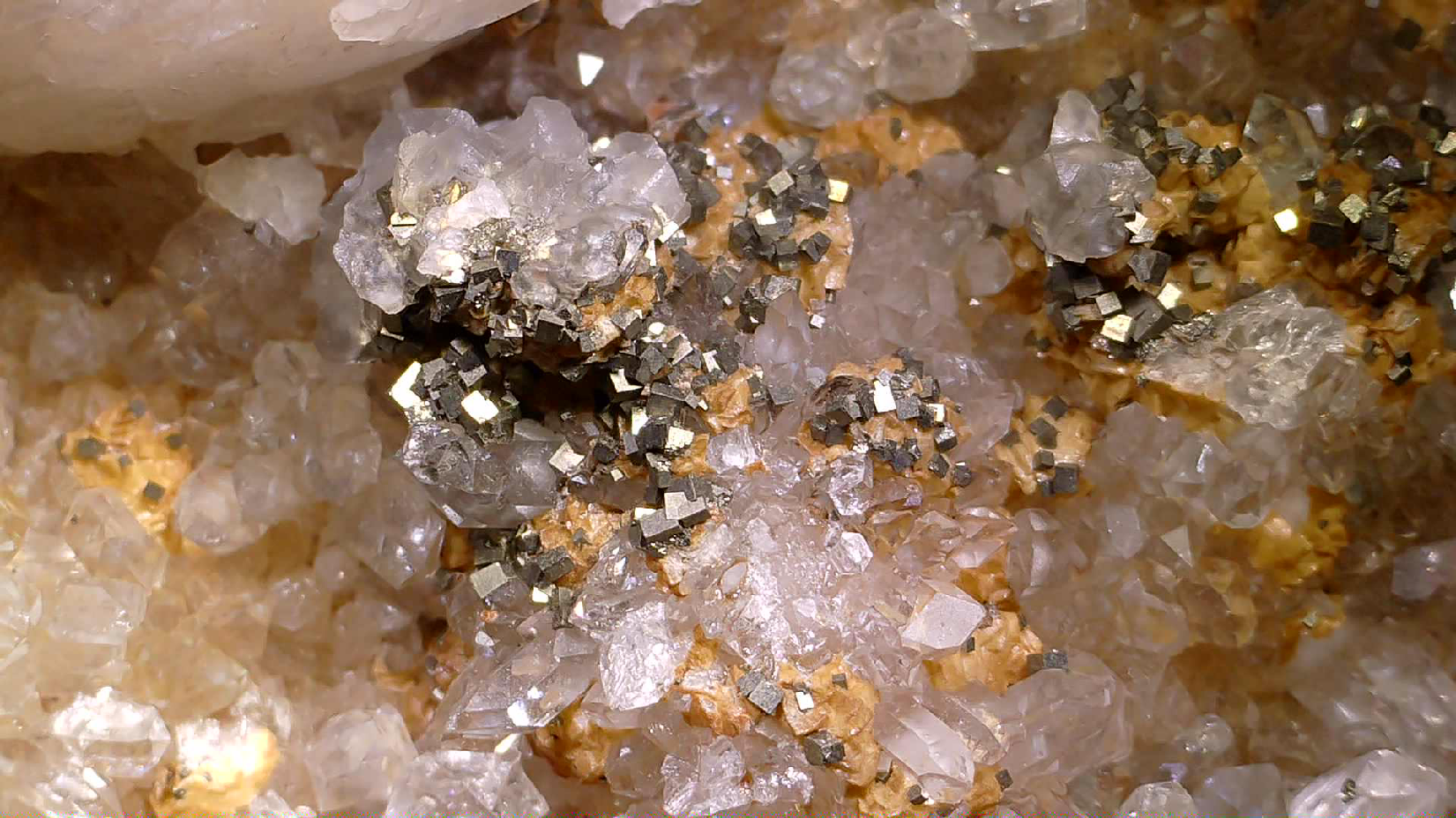 Calcite, pyrite et quartz, mine Cleveland, Luina, Tasmanie