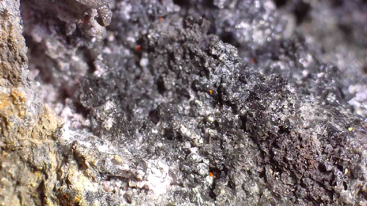 GOLD (ORE) , Muscovite, Chalcopyrite in quartz, Henty Gold Mine, Rosebery, Tasmania