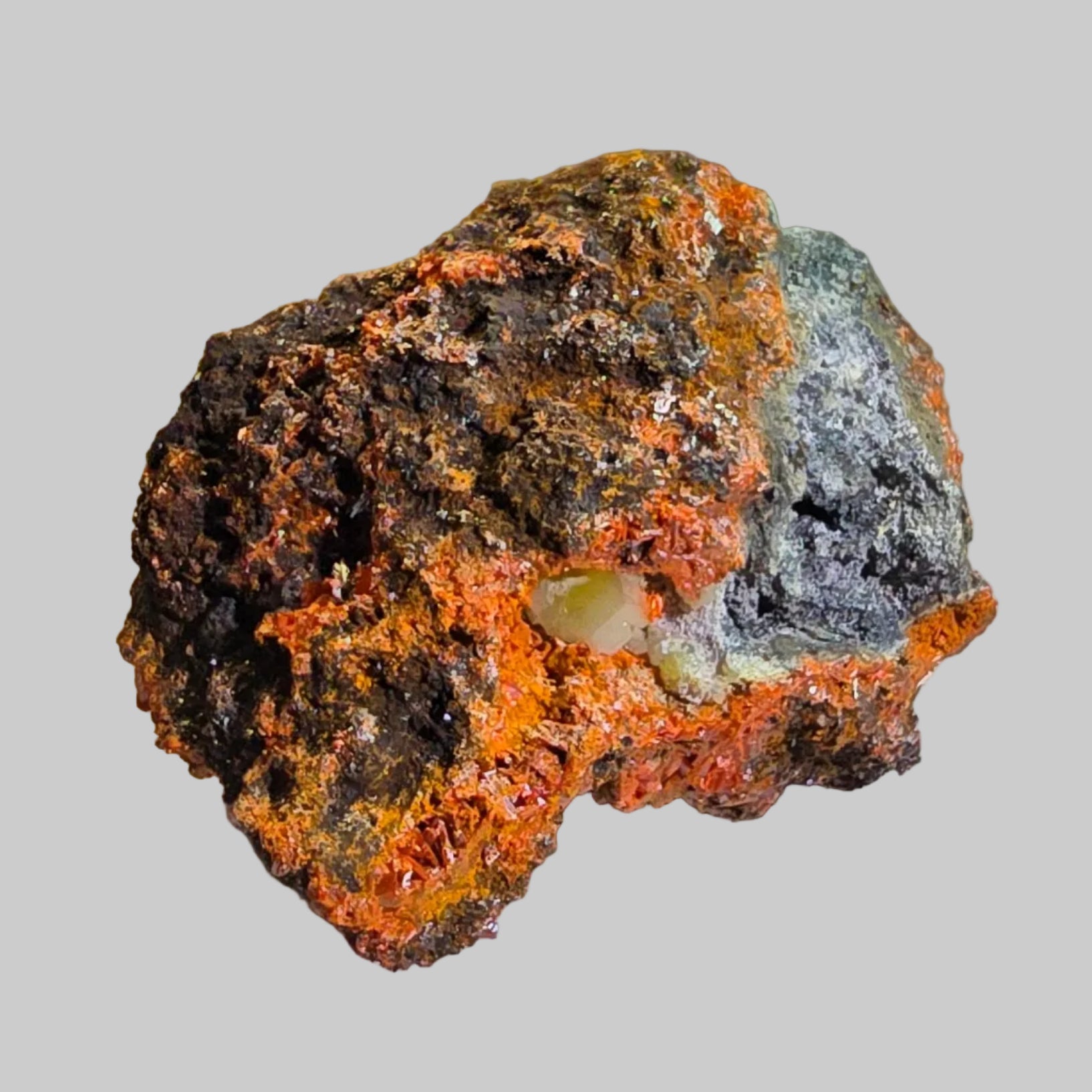 KROKOIT MIT CERUSSIT (small cabinet) SEHR SELTENE UND UNGEWÖHNLICHE KOMBINATION, RED LEAD MINE, TASMANIEN