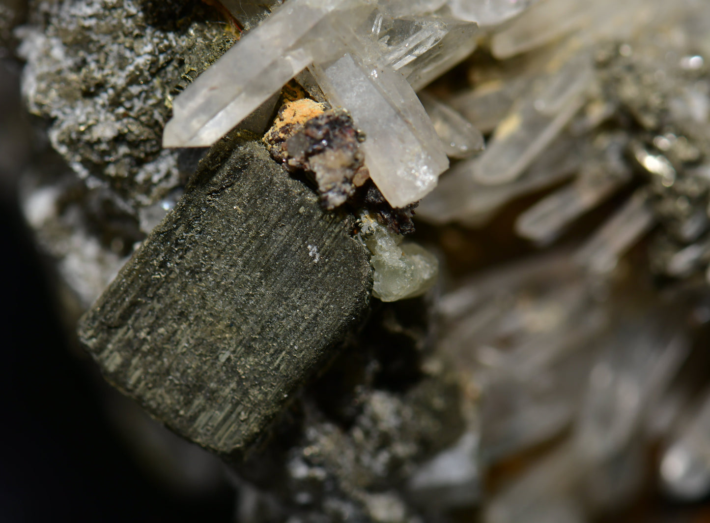 PYRITE on QUARTZ