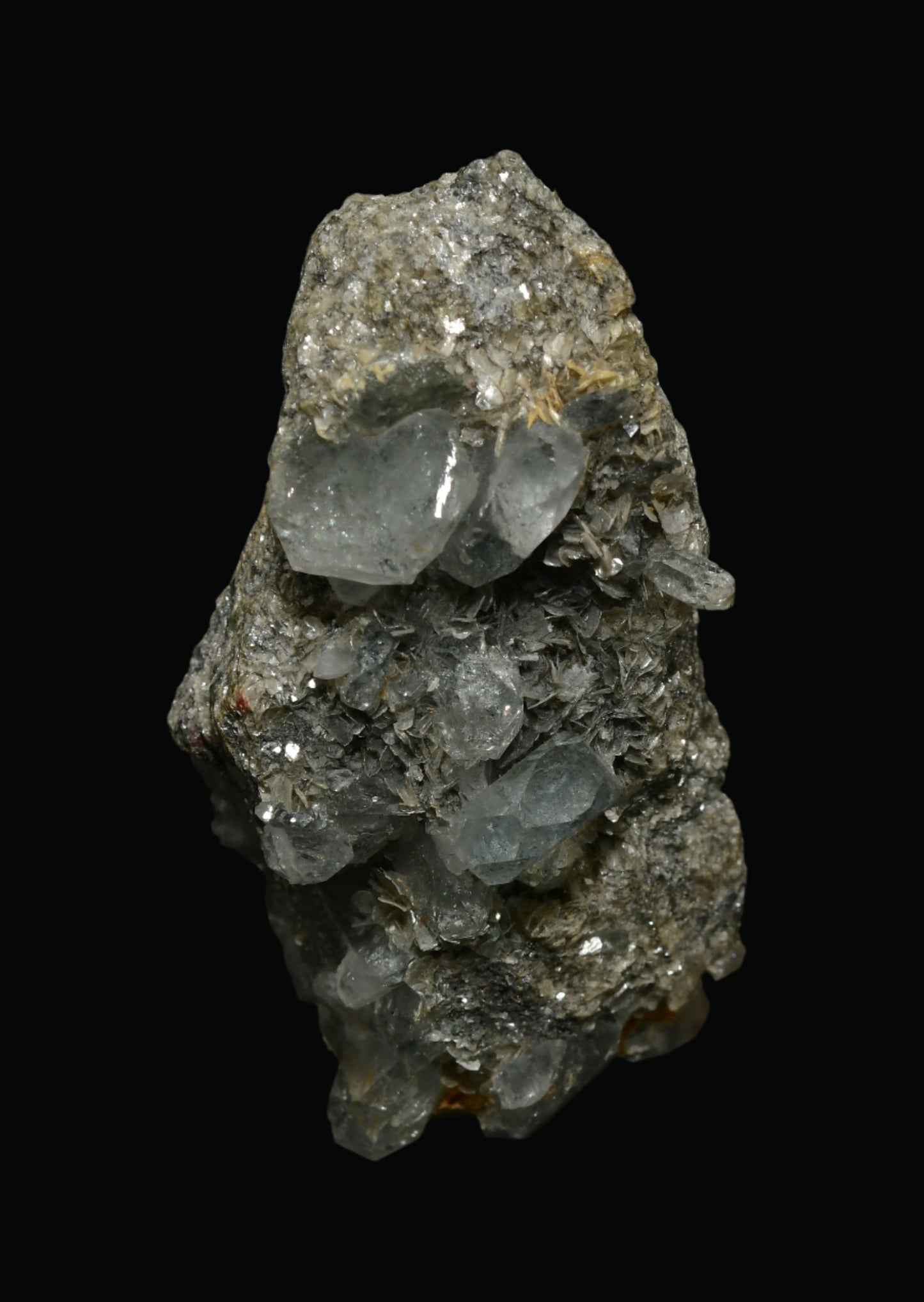 BERYL on MUSCOVITE (MICA)