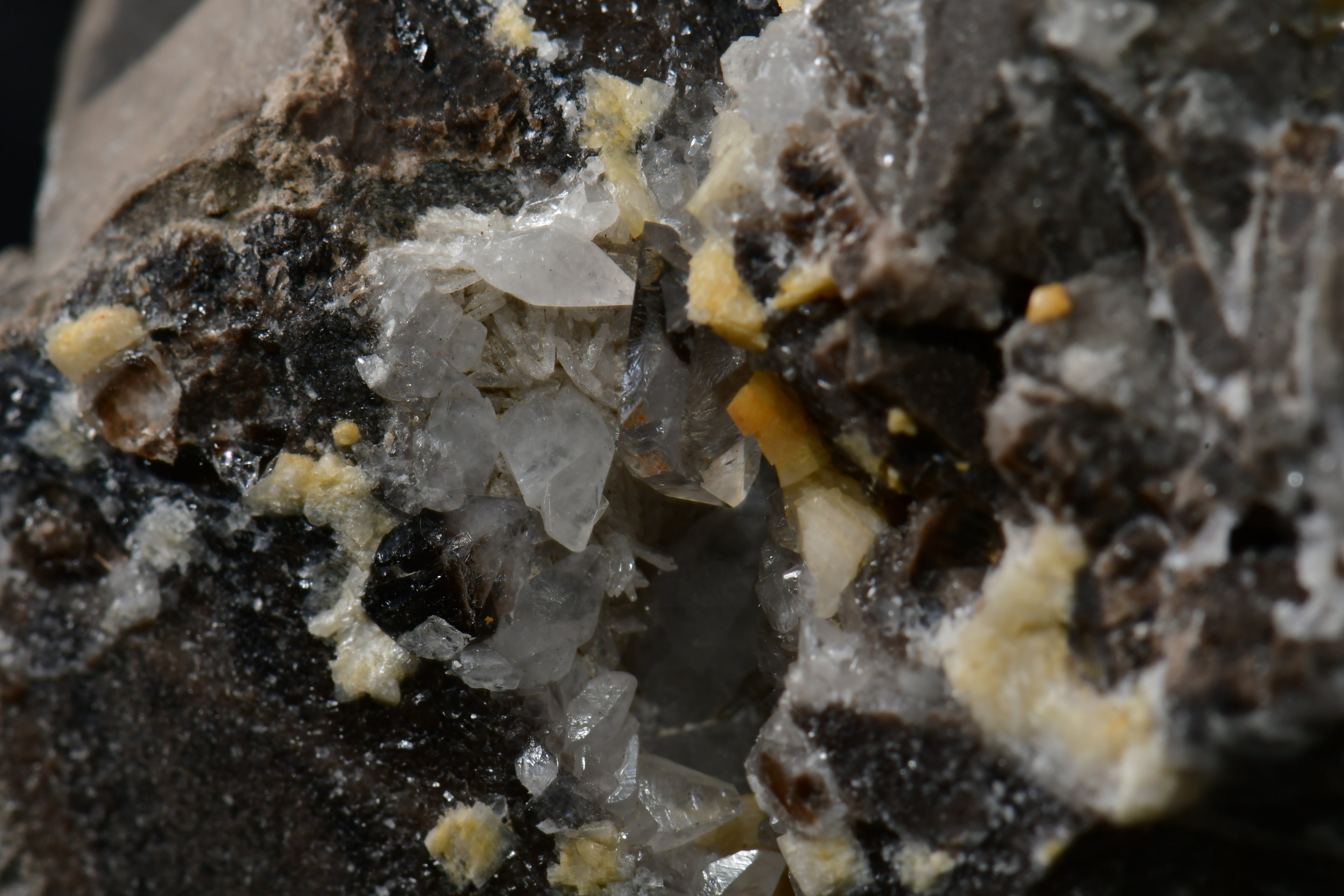 HAUSMANNITE (small cabinet)