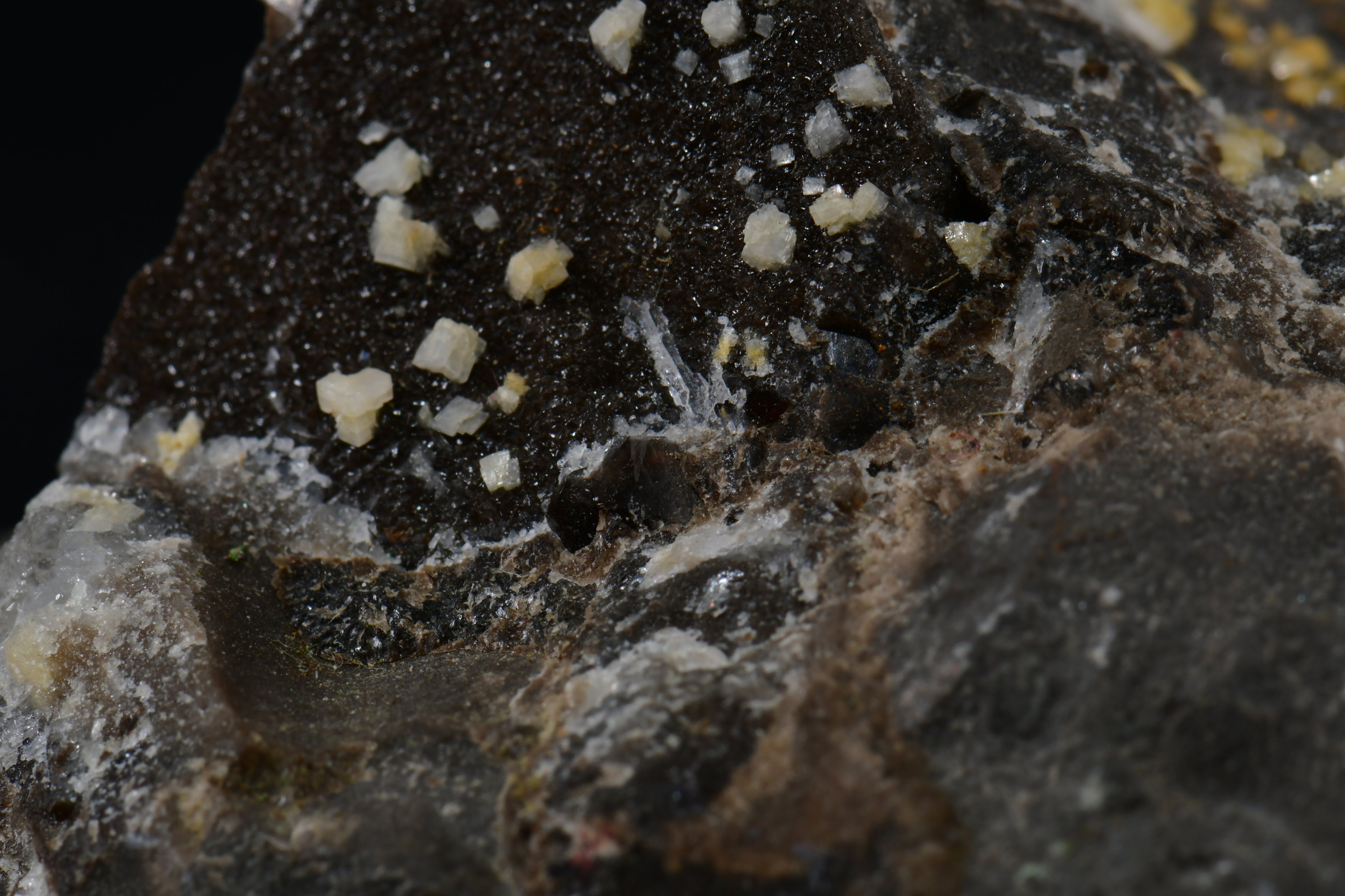 HAUSMANNITE (small cabinet)