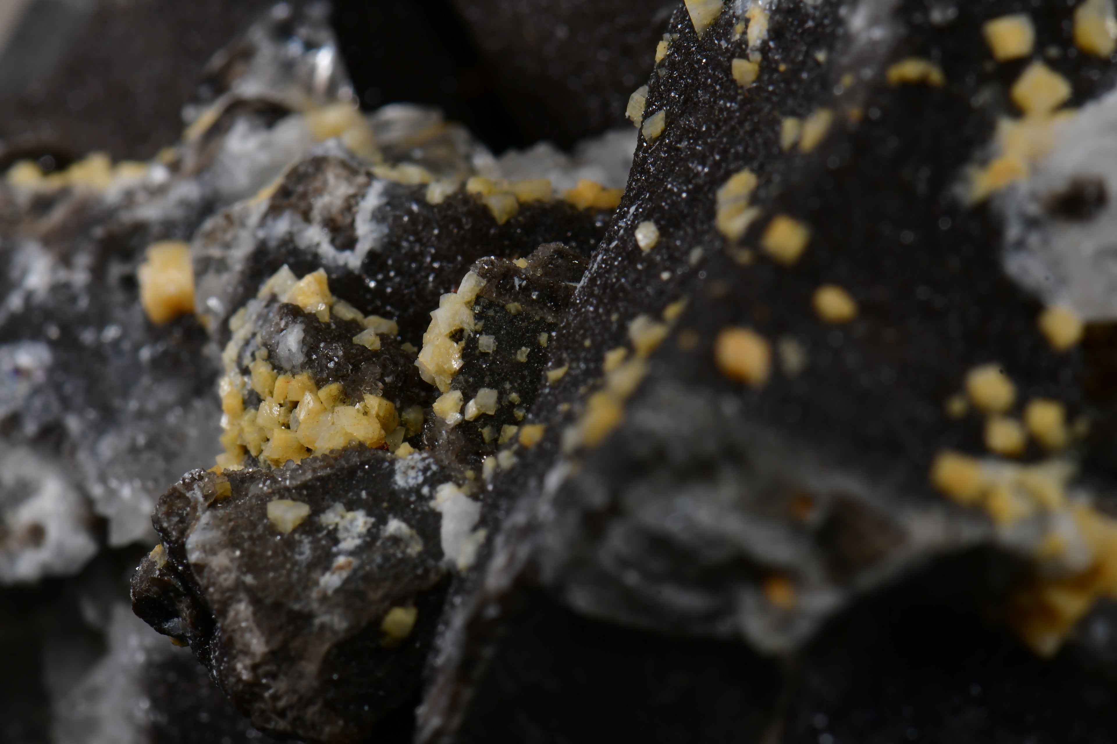 HAUSMANNITE (small cabinet)