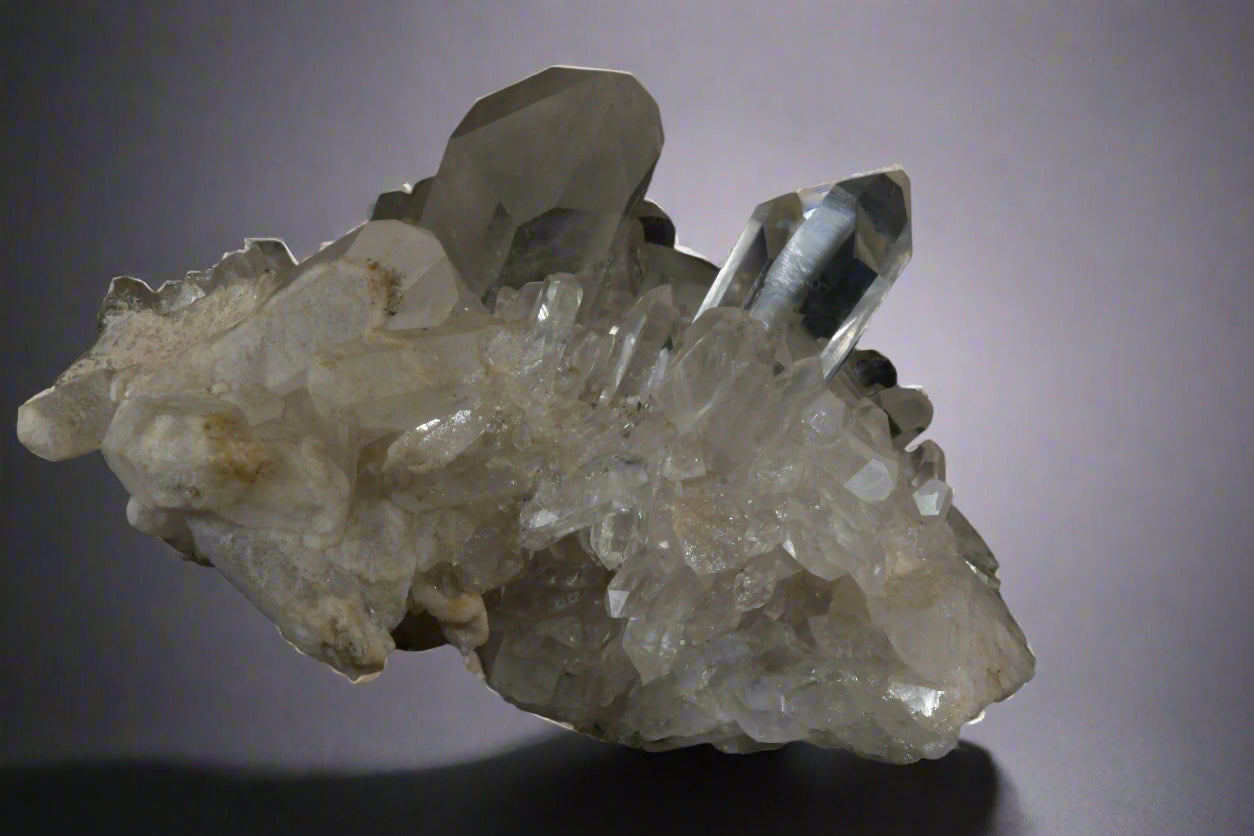 QUARTZ (large cabinet, clear crystals)