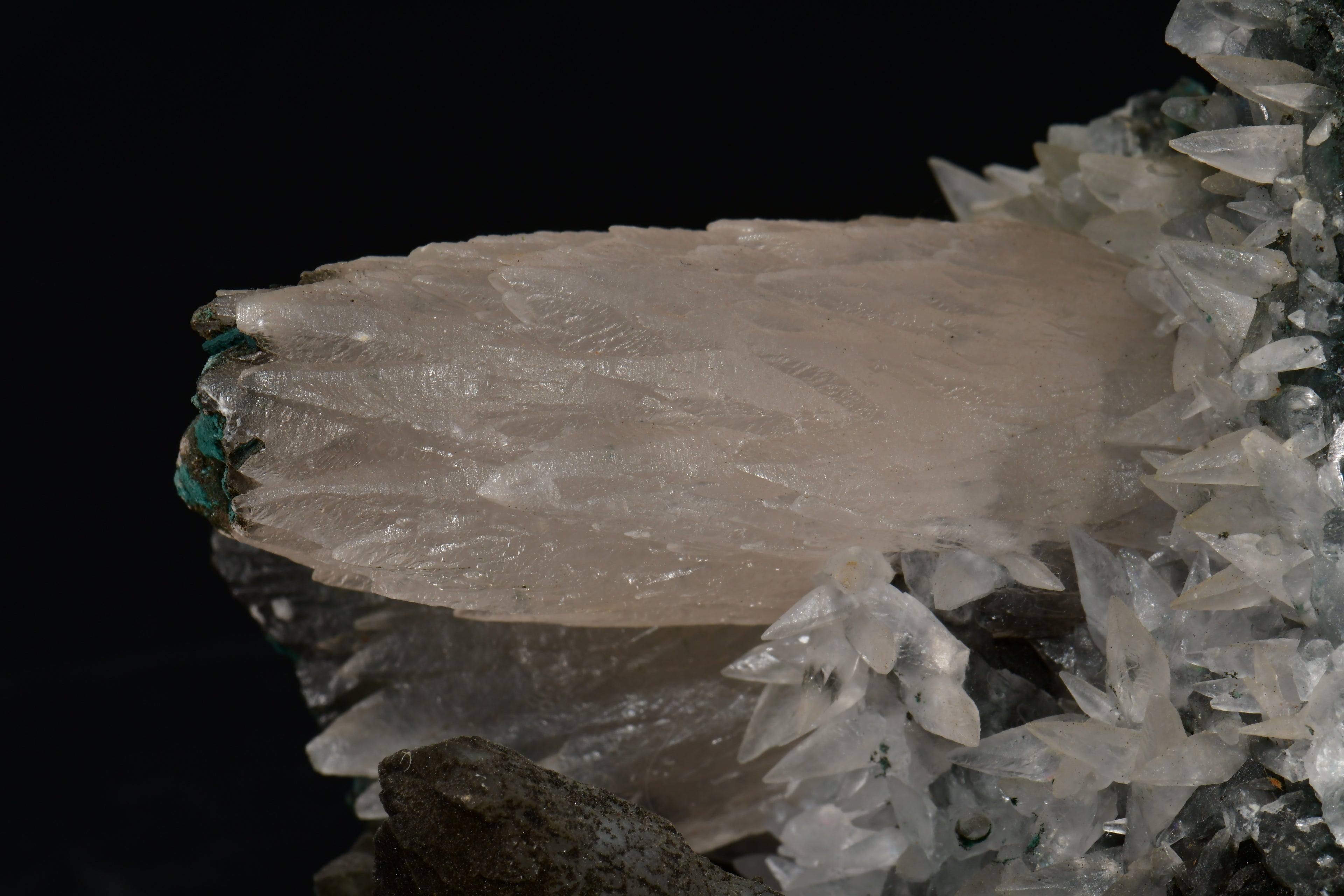 CALCITE (PINK DOG TOOTH) (small cabinet)