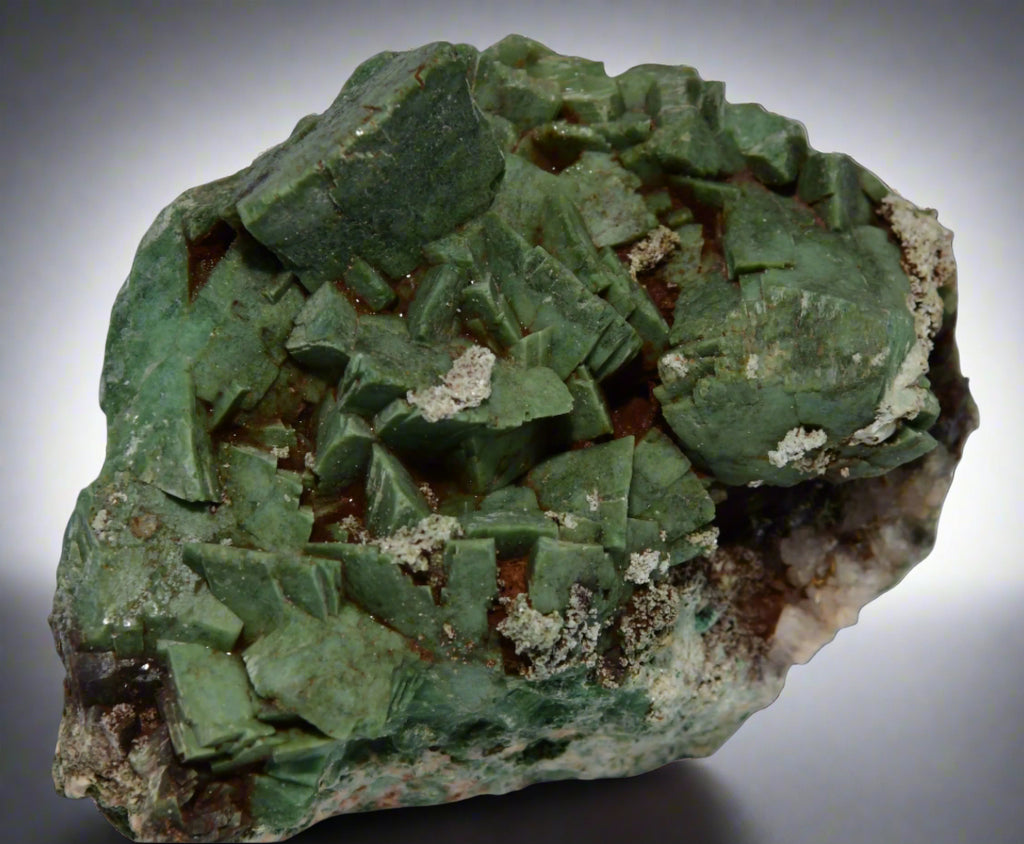 HEULANDITE (cabinet)