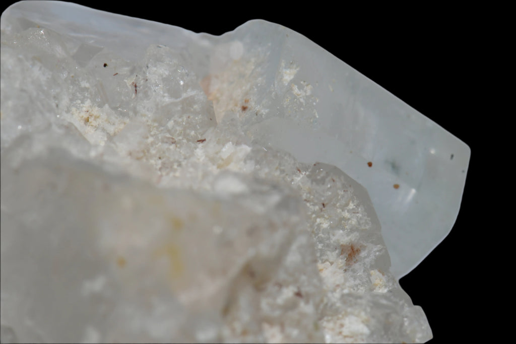 AQUAMARINE (BERYL) ON QUARTZ