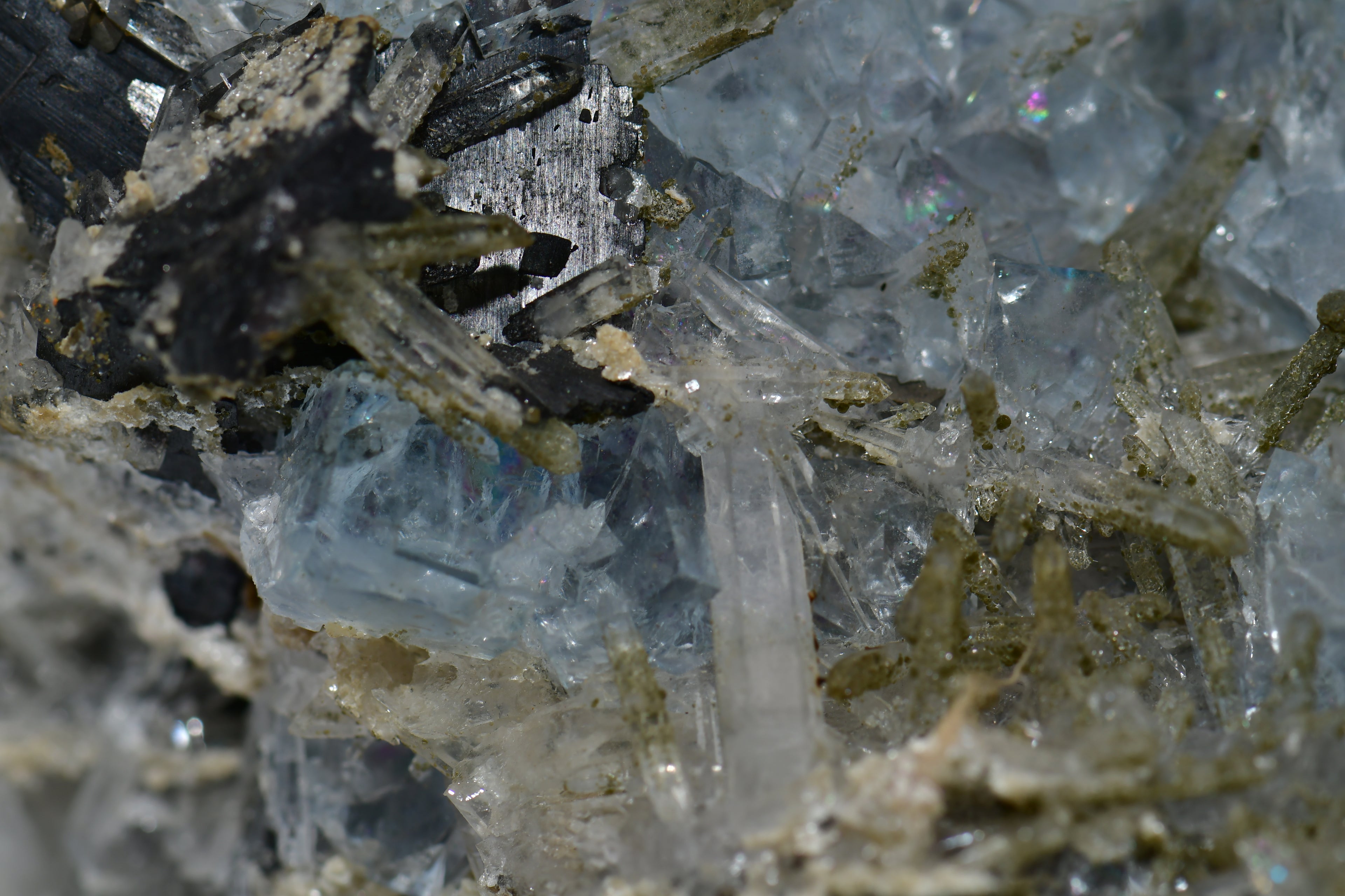 FLUORITE (BLUE) WITH QUARTZ AND BIOTITE (cabinet)