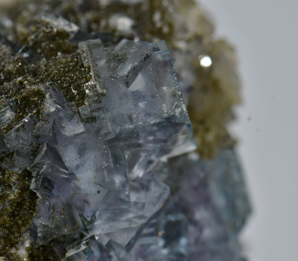 FLUORITE (BLUE) WITH QUARTZ AND BIOTITE (cabinet)