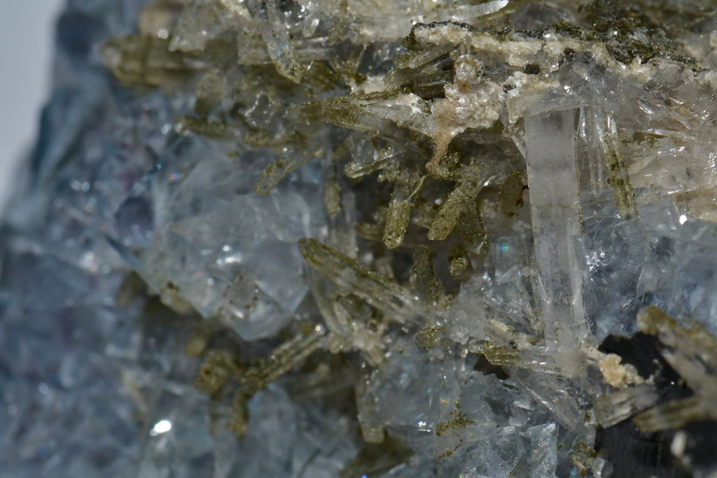 FLUORITE (BLUE) WITH QUARTZ AND BIOTITE (cabinet)