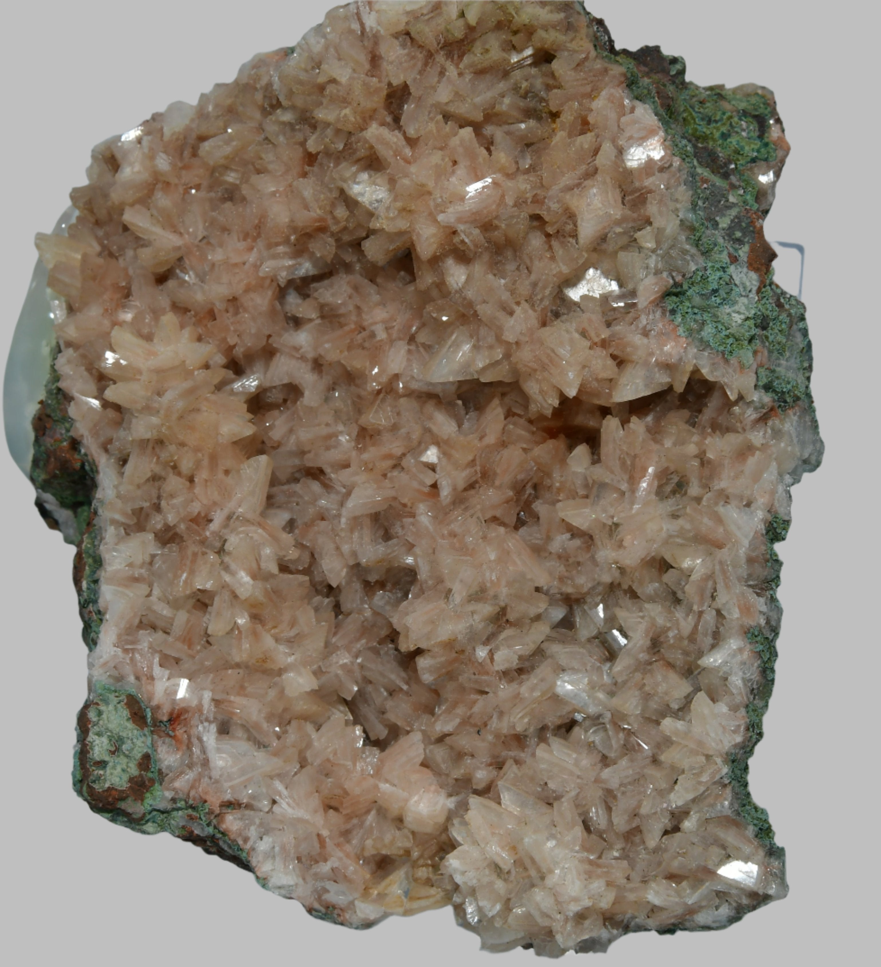 HEULANDITE (cabinet)