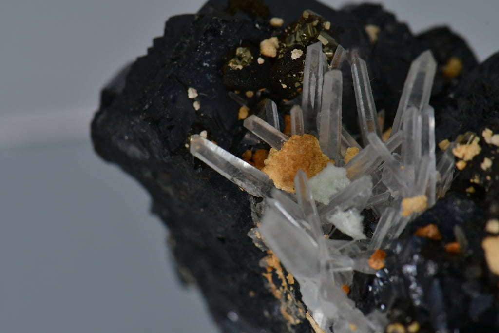 SPHALERITE, CHALCOPYRITE, MANGANO CALCITE, QUARTZ (small cabinet)