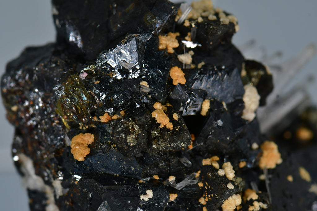 SPHALERITE, CHALCOPYRITE, MANGANO CALCITE, QUARTZ (small cabinet)