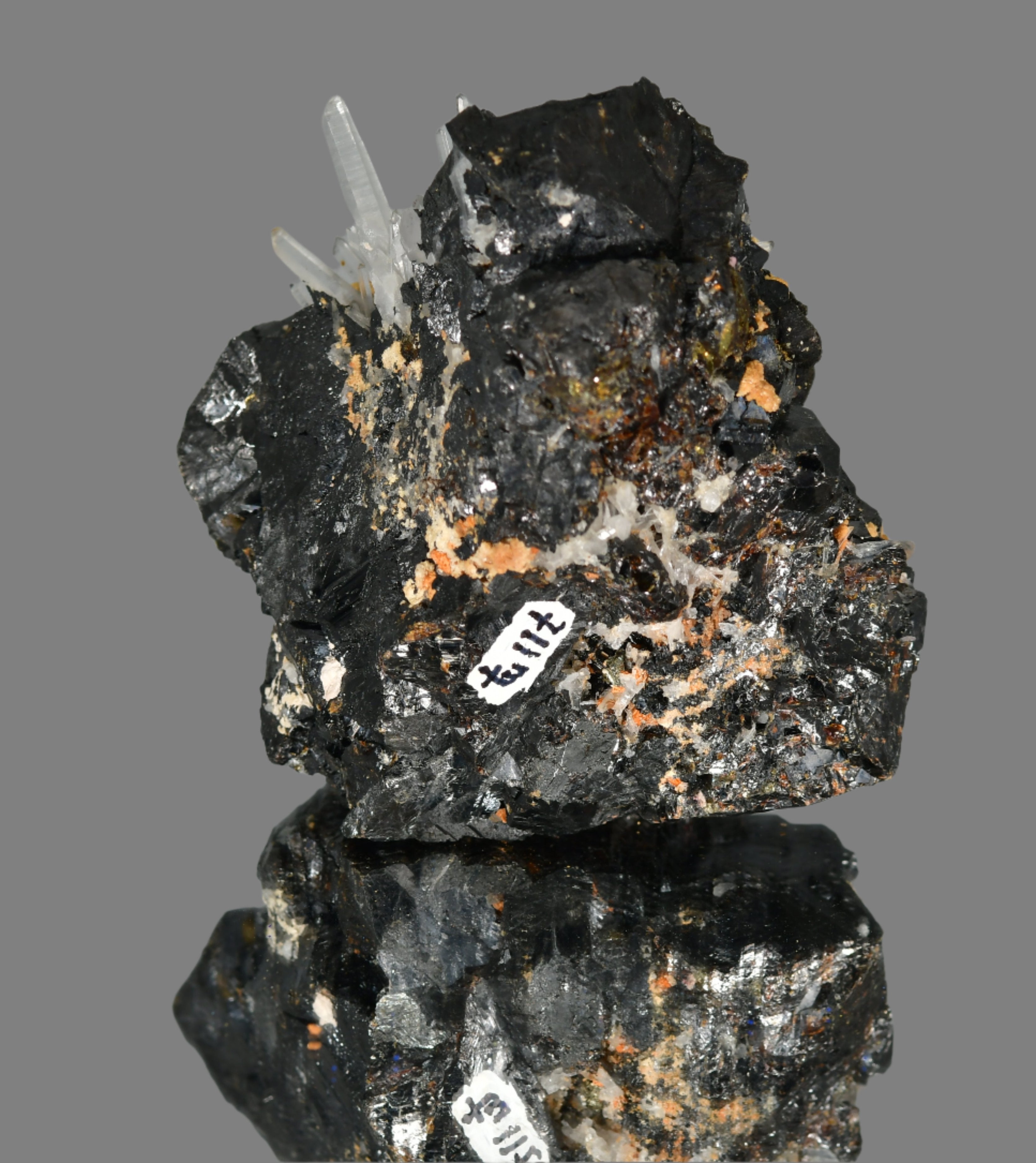 SPHALERITE, CHALCOPYRITE, MANGANO CALCITE, QUARTZ (small cabinet)