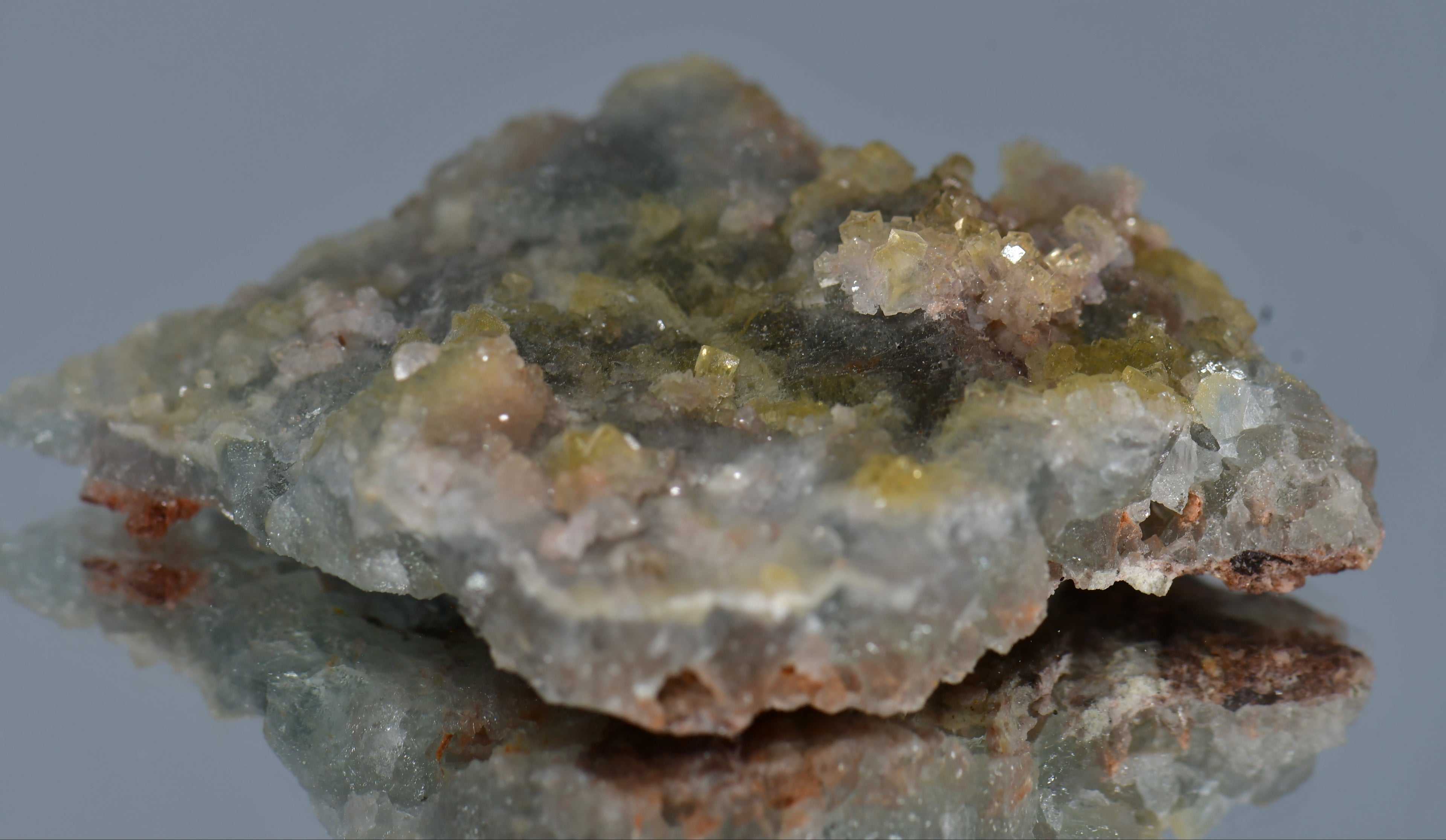 FLUORITE (miniature)